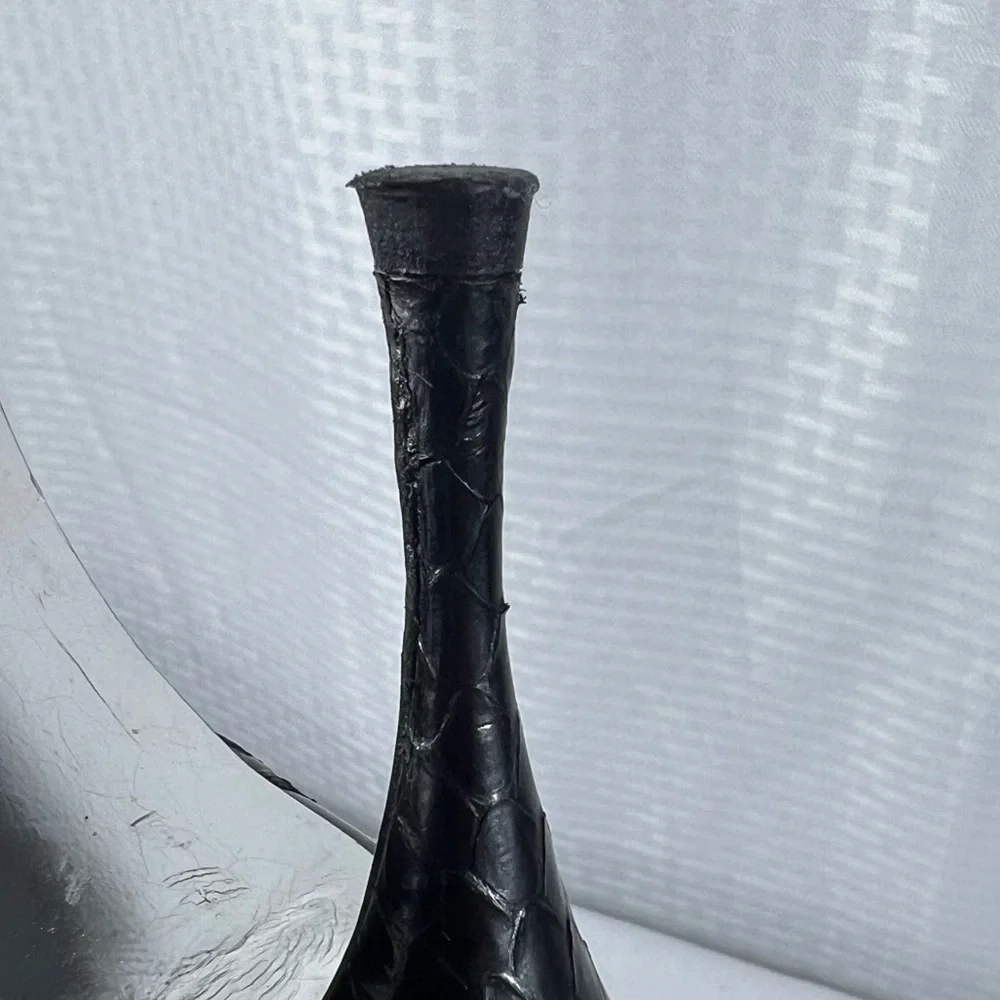 7100: Dolce & Gabbana Black Leather Open Toe Pumps EU 39